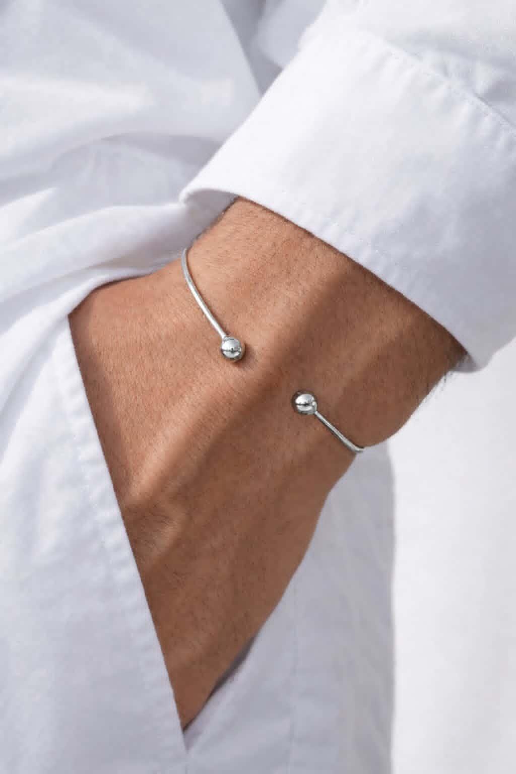 The Mono Cuff