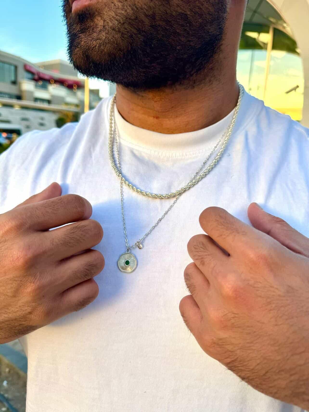The Emerald Round Necklace Set