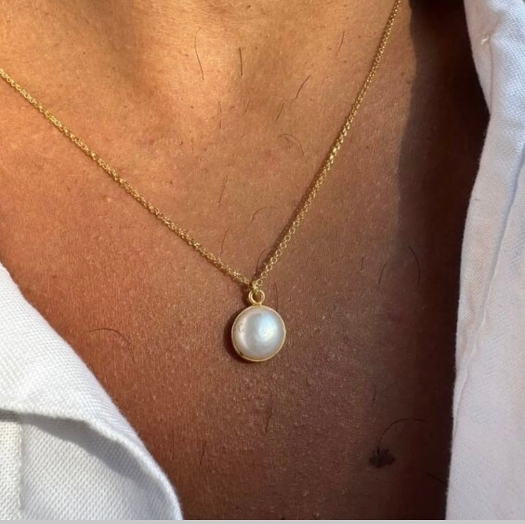 The pearls Gold Necklace